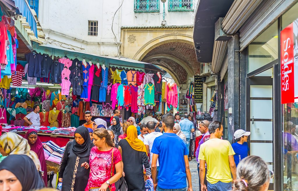 The-crowded-market-in-Tunis-Medina-1024x655-1.jpg