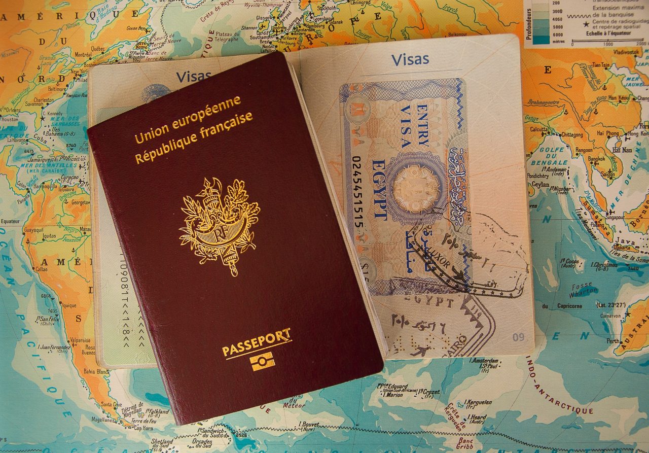 passport-g59e48d74a_1920-1280x893.jpg